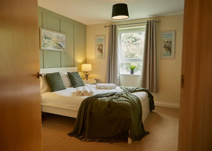 Stylish 2-Bedroom Apartment With Free Parking